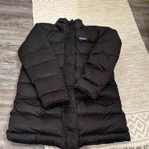 Kids 12, unisex Patagonia long  Black down Jacket